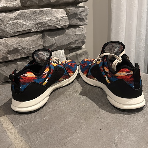 Ariat Fuse Blue Geo Aztec EVA midsole,rubber outsole,flex,mesh & synthetic upper - Picture 4 of 14